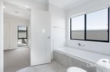https://images.listonce.com.au/custom/160x/listings/5-liliane-place-lake-gardens-vic-3355/416/01857416_img_10.jpg?MGL0q6wlTeE