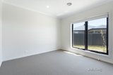 https://images.listonce.com.au/custom/160x/listings/5-liliane-place-lake-gardens-vic-3355/498/01620498_img_03.jpg?xT86vTHbb8Q