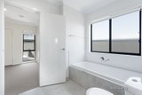 https://images.listonce.com.au/custom/160x/listings/5-liliane-place-lake-gardens-vic-3355/498/01620498_img_05.jpg?8EPvCRTz19o