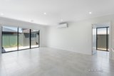 https://images.listonce.com.au/custom/160x/listings/5-liliane-place-lake-gardens-vic-3355/498/01620498_img_09.jpg?RkxZIxwInso