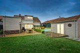 https://images.listonce.com.au/custom/160x/listings/5-lily-street-bentleigh-vic-3204/762/00681762_img_08.jpg?_aHiSdnoWi4