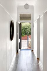 https://images.listonce.com.au/custom/160x/listings/5-linden-street-brunswick-east-vic-3057/680/01475680_img_03.jpg?Egivq_LM260