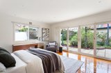 https://images.listonce.com.au/custom/160x/listings/5-lockwood-street-bentleigh-vic-3204/030/01980030_img_11.jpg?ti1mBZkmyvY