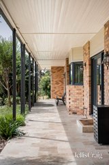 https://images.listonce.com.au/custom/160x/listings/5-lower-view-road-montrose-vic-3765/032/01855032_img_20.jpg?yvS2EcuJpFs