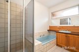 https://images.listonce.com.au/custom/160x/listings/5-luton-court-croydon-vic-3136/723/01927723_img_09.jpg?aRH_-y_8wFo
