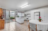 https://images.listonce.com.au/custom/160x/listings/5-lyons-street-bentleigh-east-vic-3165/992/01397992_img_04.jpg?wW_CRDz3-B4