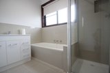 https://images.listonce.com.au/custom/160x/listings/5-mackellar-avenue-wheelers-hill-vic-3150/161/01915161_img_03.jpg?pcMolrfx3Ek