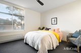 https://images.listonce.com.au/custom/160x/listings/5-malakoff-street-st-kilda-east-vic-3183/277/01823277_img_06.jpg?uO5DRK2uQTY