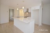 https://images.listonce.com.au/custom/160x/listings/5-martin-avenue-lake-wendouree-vic-3350/574/01981574_img_01.jpg?Um1qcnuG6kE