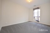 https://images.listonce.com.au/custom/160x/listings/5-martin-avenue-lake-wendouree-vic-3350/574/01981574_img_03.jpg?BgufGLYlkyk