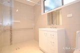 https://images.listonce.com.au/custom/160x/listings/5-martin-avenue-lake-wendouree-vic-3350/574/01981574_img_04.jpg?w2qO2tybssU