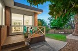 https://images.listonce.com.au/custom/160x/listings/5-mason-court-templestowe-lower-vic-3107/188/00584188_img_09.jpg?azbJRRMwHRA