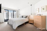 https://images.listonce.com.au/custom/160x/listings/5-mccrae-street-elwood-vic-3184/438/01976438_img_05.jpg?Oyqk3W3cyyk