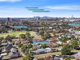 https://images.listonce.com.au/custom/160x/listings/5-mckenna-street-avondale-heights-vic-3034/845/01747845_img_09.jpg?GGVtRK_Rmto