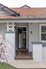 https://images.listonce.com.au/custom/160x/listings/5-mcpherson-street-coburg-vic-3058/906/01284906_img_02.jpg?U92p5aDaphE