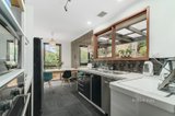 https://images.listonce.com.au/custom/160x/listings/5-meander-road-hurstbridge-vic-3099/393/01074393_img_03.jpg?gulJpsZrD20