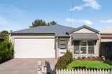 https://images.listonce.com.au/custom/160x/listings/5-melrose-street-newport-vic-3015/461/01647461_img_01.jpg?nFqt17A5cqM