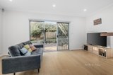 https://images.listonce.com.au/custom/160x/listings/5-meredith-street-mount-waverley-vic-3149/073/01583073_img_04.jpg?vD9fR8Nr-1g