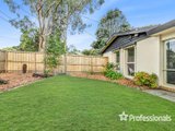 https://images.listonce.com.au/custom/160x/listings/5-midhurst-road-croydon-vic-3136/840/01525840_img_16.jpg?f21Og1s-mxo