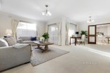 https://images.listonce.com.au/custom/160x/listings/5-midlothian-place-glen-waverley-vic-3150/700/01603700_img_02.jpg?EjepM96Qv7I