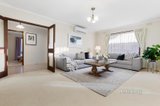 https://images.listonce.com.au/custom/160x/listings/5-midlothian-place-glen-waverley-vic-3150/700/01603700_img_03.jpg?j8yZmtaNB_U