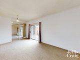 https://images.listonce.com.au/custom/160x/listings/5-midvale-avenue-balwyn-north-vic-3104/688/01717688_img_04.jpg?EVWDf_sMCcc