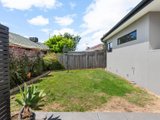 https://images.listonce.com.au/custom/160x/listings/5-millard-street-bentleigh-east-vic-3165/993/00971993_img_11.jpg?b92dxm7E1gU