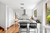 https://images.listonce.com.au/custom/160x/listings/5-monak-place-yallambie-vic-3085/071/01936071_img_06.jpg?WNJlPzTyzOI