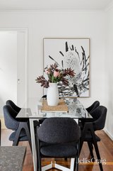 https://images.listonce.com.au/custom/160x/listings/5-monak-place-yallambie-vic-3085/071/01936071_img_08.jpg?oTUPv99HOfI