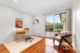https://images.listonce.com.au/custom/160x/listings/5-moran-court-vermont-south-vic-3133/622/01906622_img_07.jpg?tV5N8GYni1M