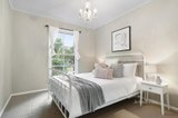 https://images.listonce.com.au/custom/160x/listings/5-norris-court-blackburn-vic-3130/358/01052358_img_07.jpg?cVwz9bNnnEE