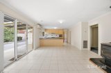 https://images.listonce.com.au/custom/160x/listings/5-northwood-court-invermay-park-vic-3350/011/01848011_img_08.jpg?Zjeck6wuzMs
