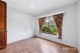https://images.listonce.com.au/custom/160x/listings/5-oak-street-wendouree-vic-3355/071/01855071_img_05.jpg?V0BDW-ozbLY