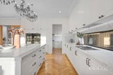 https://images.listonce.com.au/custom/160x/listings/5-owens-avenue-glen-waverley-vic-3150/547/01803547_img_06.jpg?4psFfUpL4io