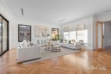 https://images.listonce.com.au/custom/160x/listings/5-owens-avenue-glen-waverley-vic-3150/547/01803547_img_08.jpg?BmRstNsS_G4