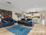 https://images.listonce.com.au/custom/160x/listings/5-palm-grove-kilsyth-vic-3137/793/01525793_img_03.jpg?5BPL73cDXkU