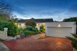 https://images.listonce.com.au/custom/160x/listings/5-pamela-street-mount-waverley-vic-3149/404/00109404_img_03.jpg?ifsstoWObO0