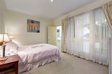 https://images.listonce.com.au/custom/160x/listings/5-pamela-street-mount-waverley-vic-3149/404/00109404_img_07.jpg?3wOXz42jMt0