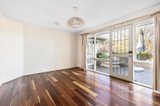 https://images.listonce.com.au/custom/160x/listings/5-parkgate-drive-ringwood-vic-3134/367/01422367_img_06.jpg?5ilCQd0lKps