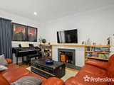 https://images.listonce.com.au/custom/160x/listings/5-parry-street-croydon-vic-3136/864/01525864_img_03.jpg?quDhaCTKVYo