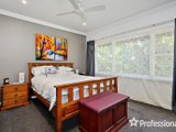 https://images.listonce.com.au/custom/160x/listings/5-parry-street-croydon-vic-3136/864/01525864_img_06.jpg?LkznHhSQA74