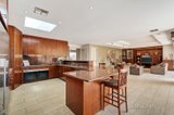 https://images.listonce.com.au/custom/160x/listings/5-penderel-way-bulleen-vic-3105/581/00559581_img_04.jpg?pdC_bpUz-zs