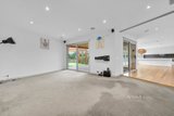 https://images.listonce.com.au/custom/160x/listings/5-peru-court-mount-waverley-vic-3149/581/01769581_img_08.jpg?cNJGTSpdAcc
