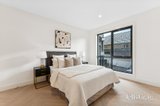 https://images.listonce.com.au/custom/160x/listings/5-philip-avenue-doncaster-vic-3108/135/01773135_img_13.jpg?bWer06dxU9Y