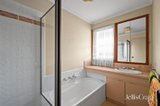 https://images.listonce.com.au/custom/160x/listings/5-pigeon-street-werribee-vic-3030/584/01976584_img_07.jpg?OOaItShXHKM