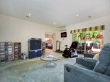 https://images.listonce.com.au/custom/160x/listings/5-pinot-place-yarra-glen-vic-3775/382/01525382_img_04.jpg?Ly7K4Nb7AOQ