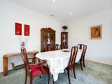 https://images.listonce.com.au/custom/160x/listings/5-pinot-place-yarra-glen-vic-3775/382/01525382_img_05.jpg?AcsuRO9KGaA