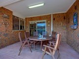 https://images.listonce.com.au/custom/160x/listings/5-pinot-place-yarra-glen-vic-3775/382/01525382_img_10.jpg?sDrpRsEoL-o