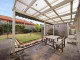 https://images.listonce.com.au/custom/160x/listings/5-plymouth-street-glen-waverley-vic-3150/405/01943405_img_07.jpg?cY2kt1YqM9k