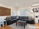 https://images.listonce.com.au/custom/160x/listings/5-pope-court-mooroolbark-vic-3138/335/01526335_img_02.jpg?p3tVvbcO_oY